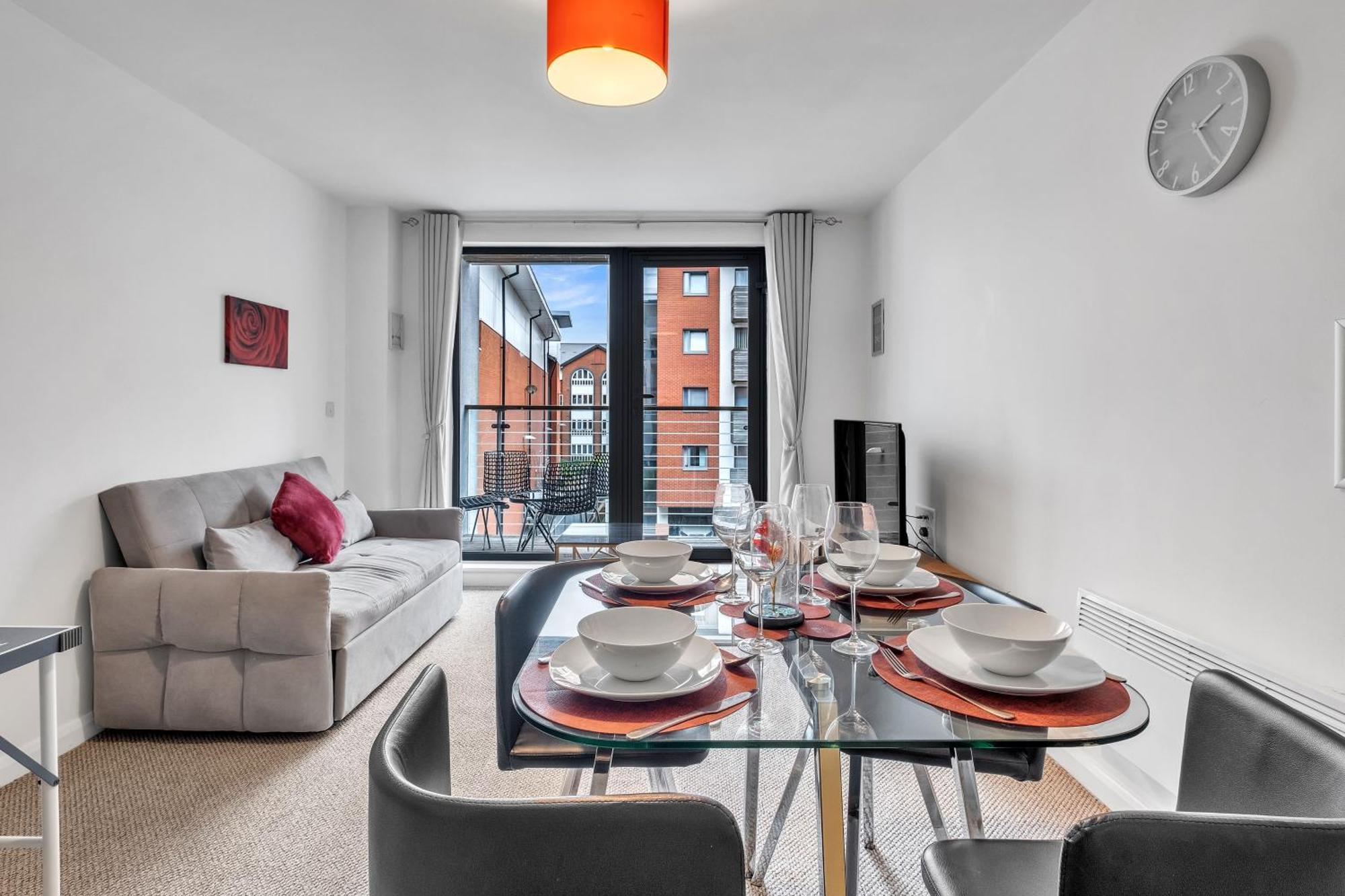Central Suite Near Mailbox, King Bed, Ping Pong, Netflix, Sleeps 4 Birmingham Exterior photo