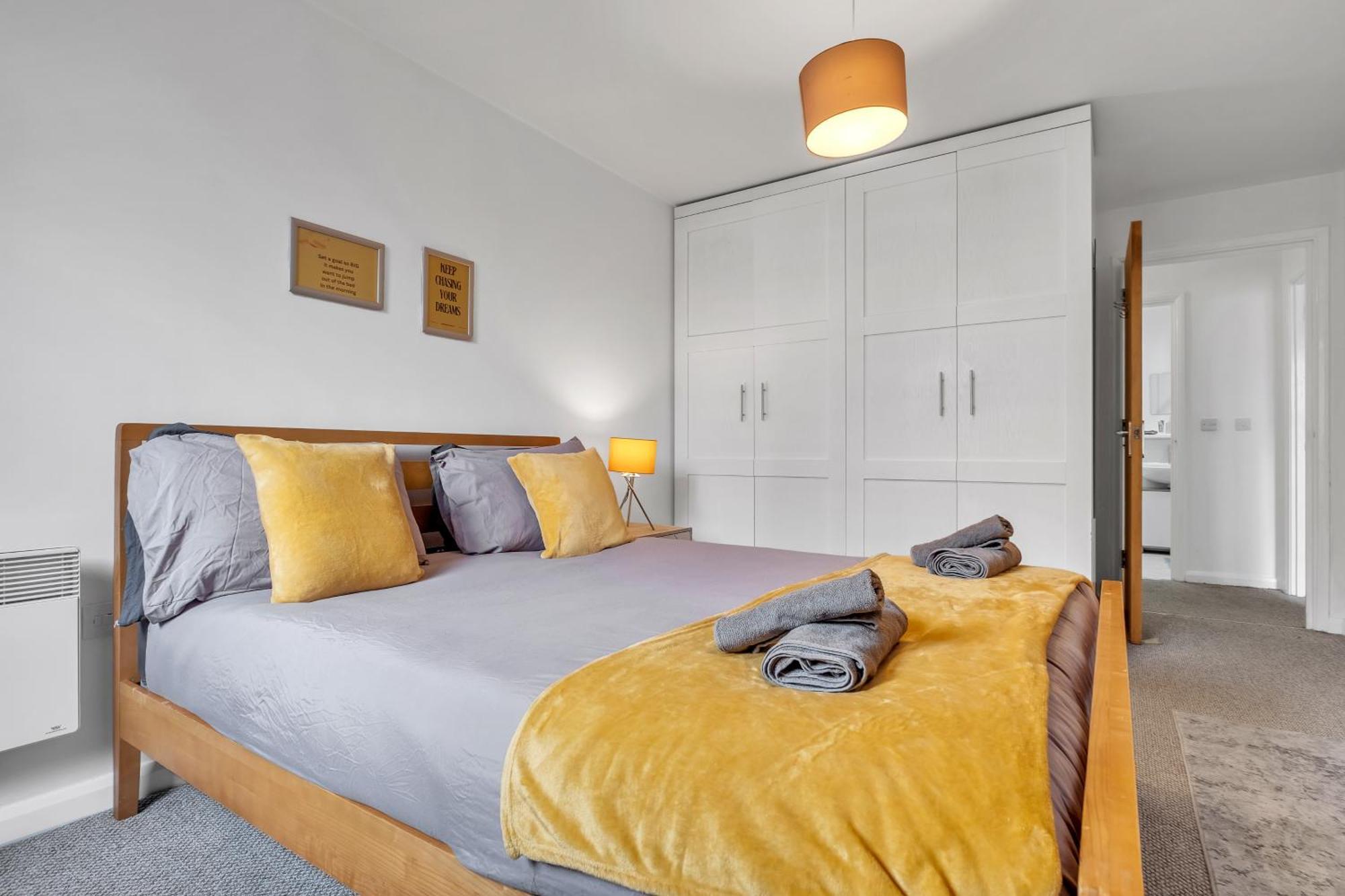 Central Suite Near Mailbox, King Bed, Ping Pong, Netflix, Sleeps 4 Birmingham Exterior photo