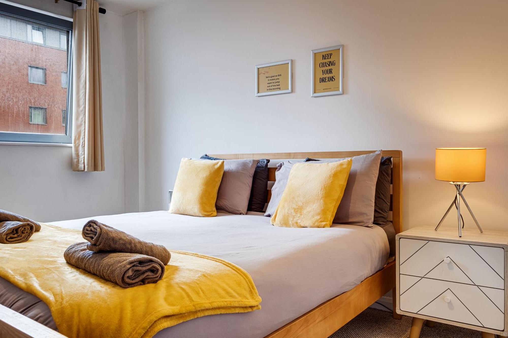 Central Suite Near Mailbox, King Bed, Ping Pong, Netflix, Sleeps 4 Birmingham Exterior photo